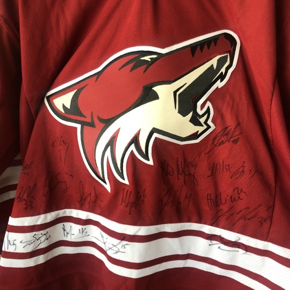 NWT Phoenix Coyotes Koho Team Autographed NHL Jersey Red White Men’s Size XL - Picture 4 of 9